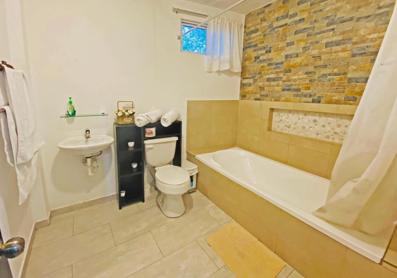 Carpao Lodging Galapagos Puerto Ayora  Zewnętrze zdjęcie